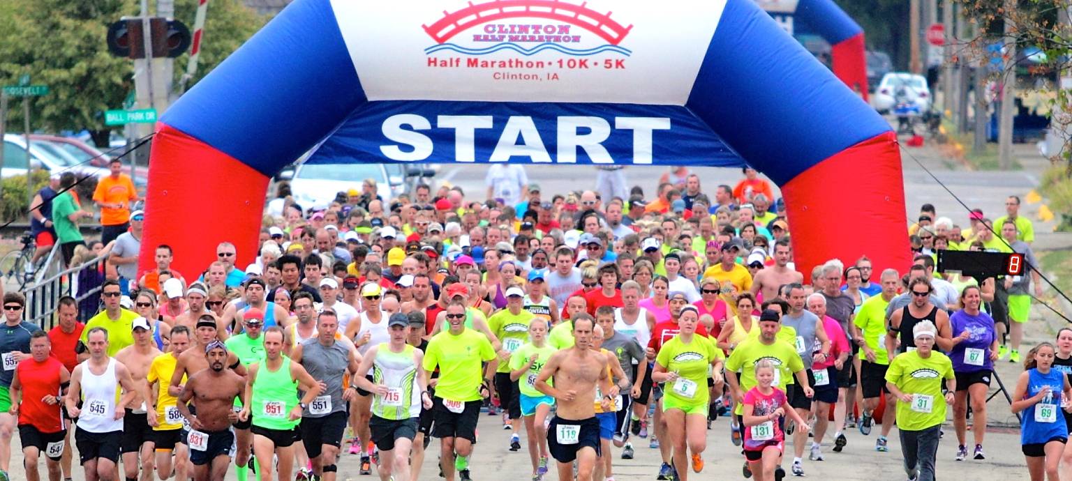 Starting line for Clinton, Iowa half marathon